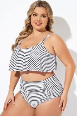 Black And White Stripes Scoop Neck Bikini Top -Meetcurve Shop b debk063008 3