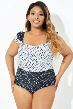 Black & White Polka Dots Ruffles One Piece Swimsuit -Meetcurve Shop b deop223001 5