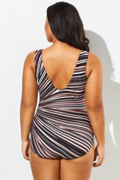 V-neck Prism Sarong Front One Piece Swimsuit -Meetcurve Shop b sfop1911013 5