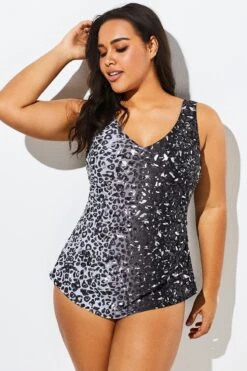 Modern Sarong Front V-Neck One Piece Swimsuit 10 Modern Sarong Front V-Neck One Piece Swimsuit -Meetcurve Shop b sfop1911072 3