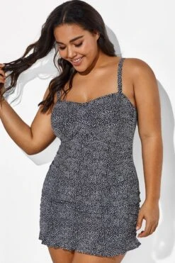 Black Twist Front Sweetheart Neckline Ruffle Swimdress -Meetcurve Shop b sfsd1911039 6