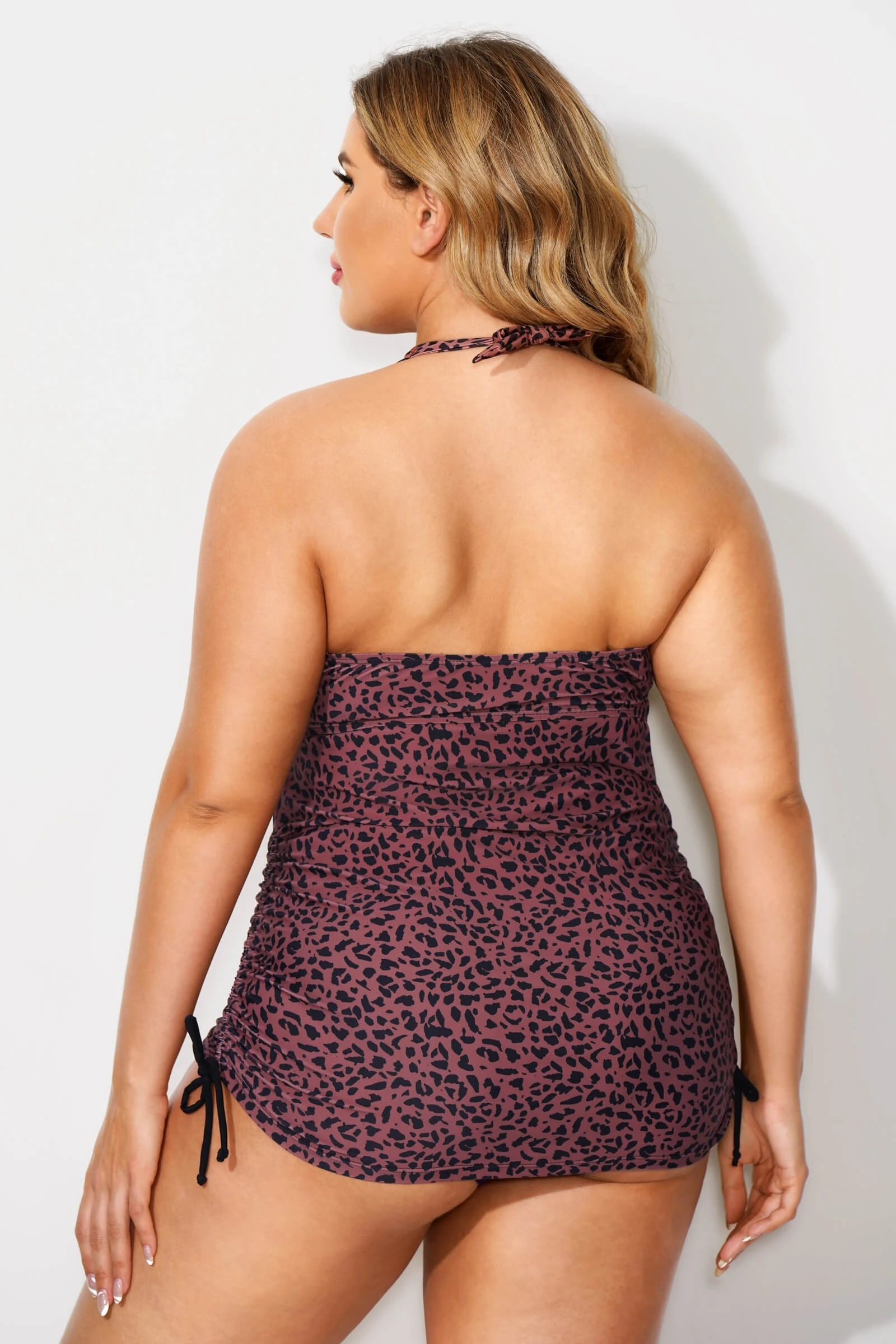 Leopard Printed Deep V-Neck Self-Tie Tankini Top 4 Leopard Printed Deep V-Neck Self-Tie Tankini Top - Image 2