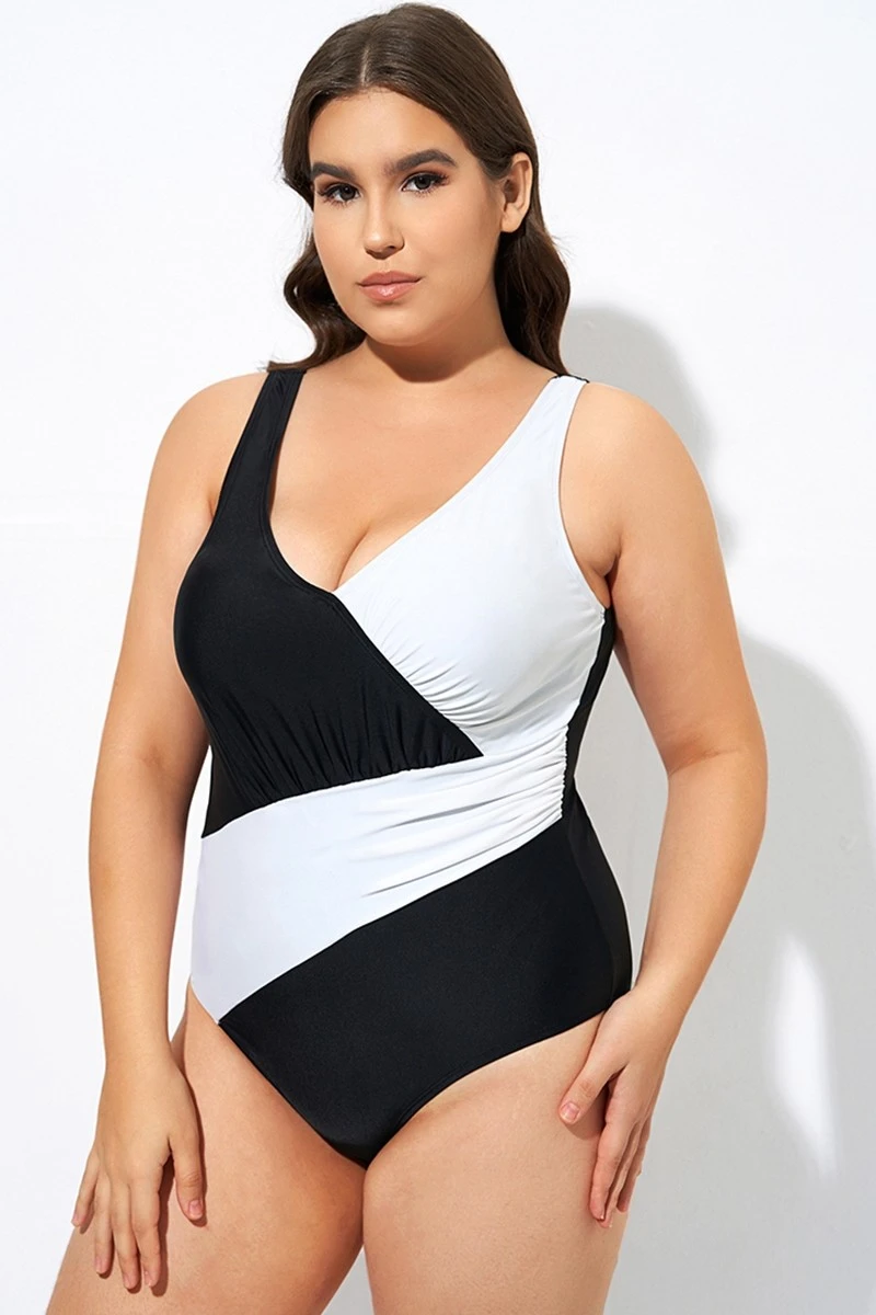 Black And White Plunge V-neckline One Piece Swimsuit 8 Black And White Plunge V-neckline One Piece Swimsuit - Image 6